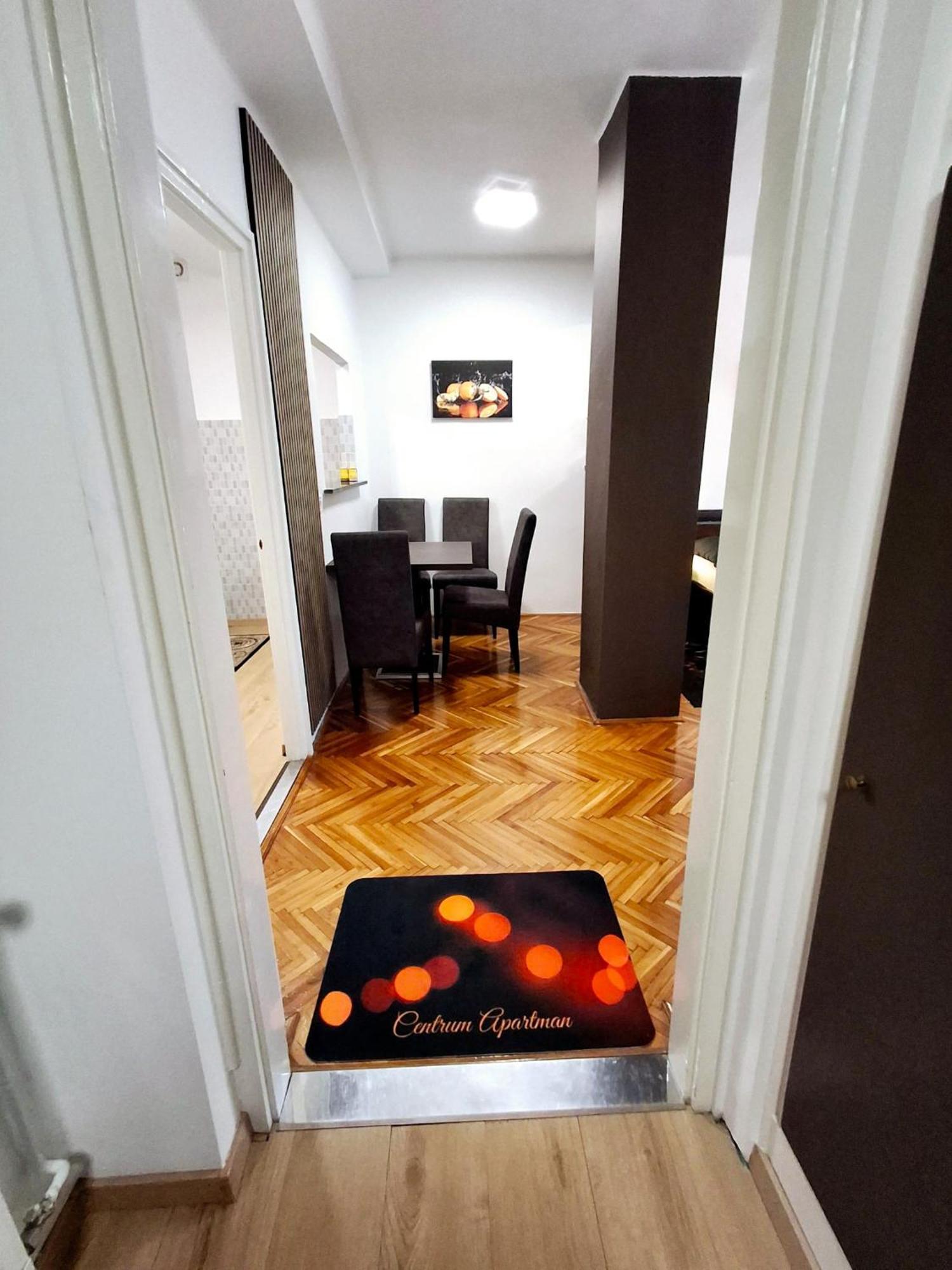 Centrum Apartman Шарошпатак Екстер'єр фото