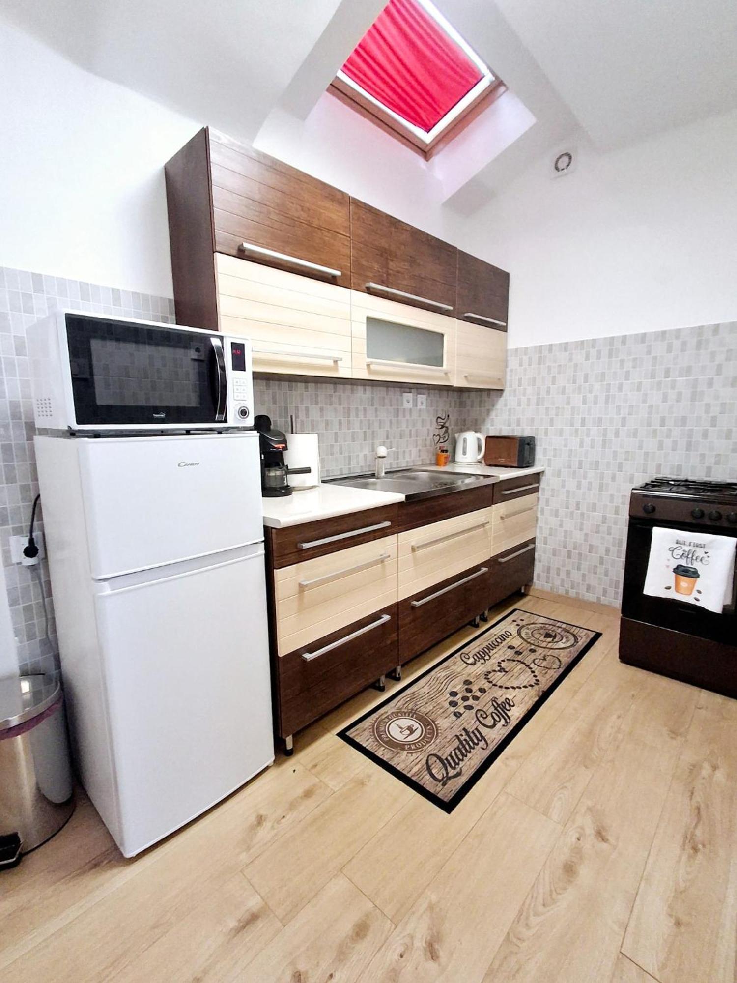 Centrum Apartman Шарошпатак Екстер'єр фото